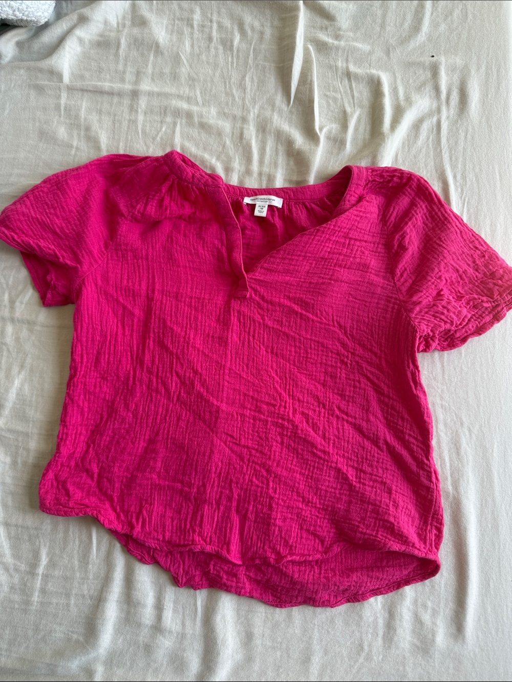 beachlunchlounge Hot Pink Crinkle V-Neck Short Sleeve Blouse